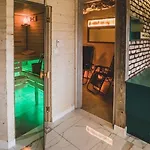 Large Home, Salt Cave, Sauna, Jacuzzi Lipusz
