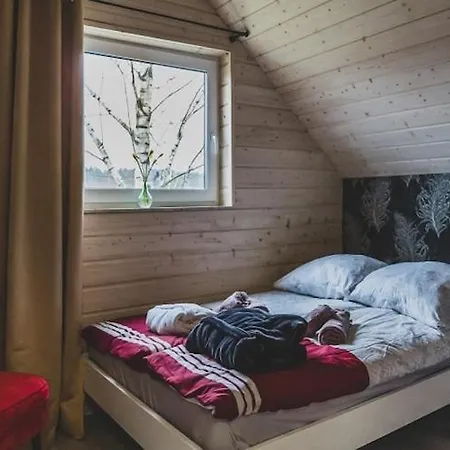 Large Home, Salt Cave, Sauna, Jacuzzi *