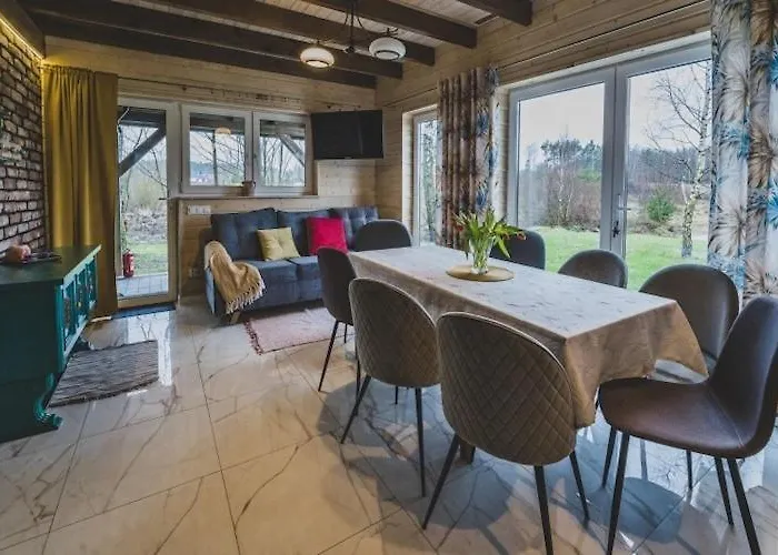 Large Home, Salt Cave, Sauna, Jacuzzi