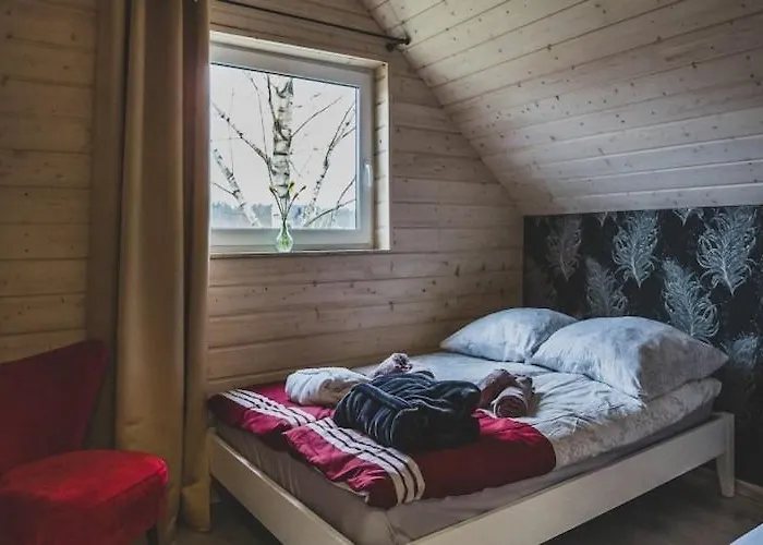 Large Home, Salt Cave, Sauna, Jacuzzi *