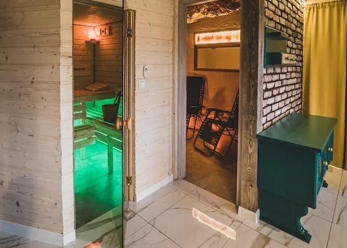 Large Home, Salt Cave, Sauna, Jacuzzi Lipusz