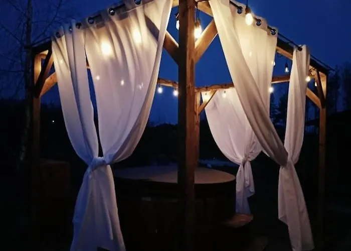 Large Home, Salt Cave, Sauna, Jacuzzi Semesterbostad Lipusz